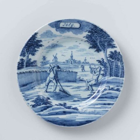 Plate with six ships