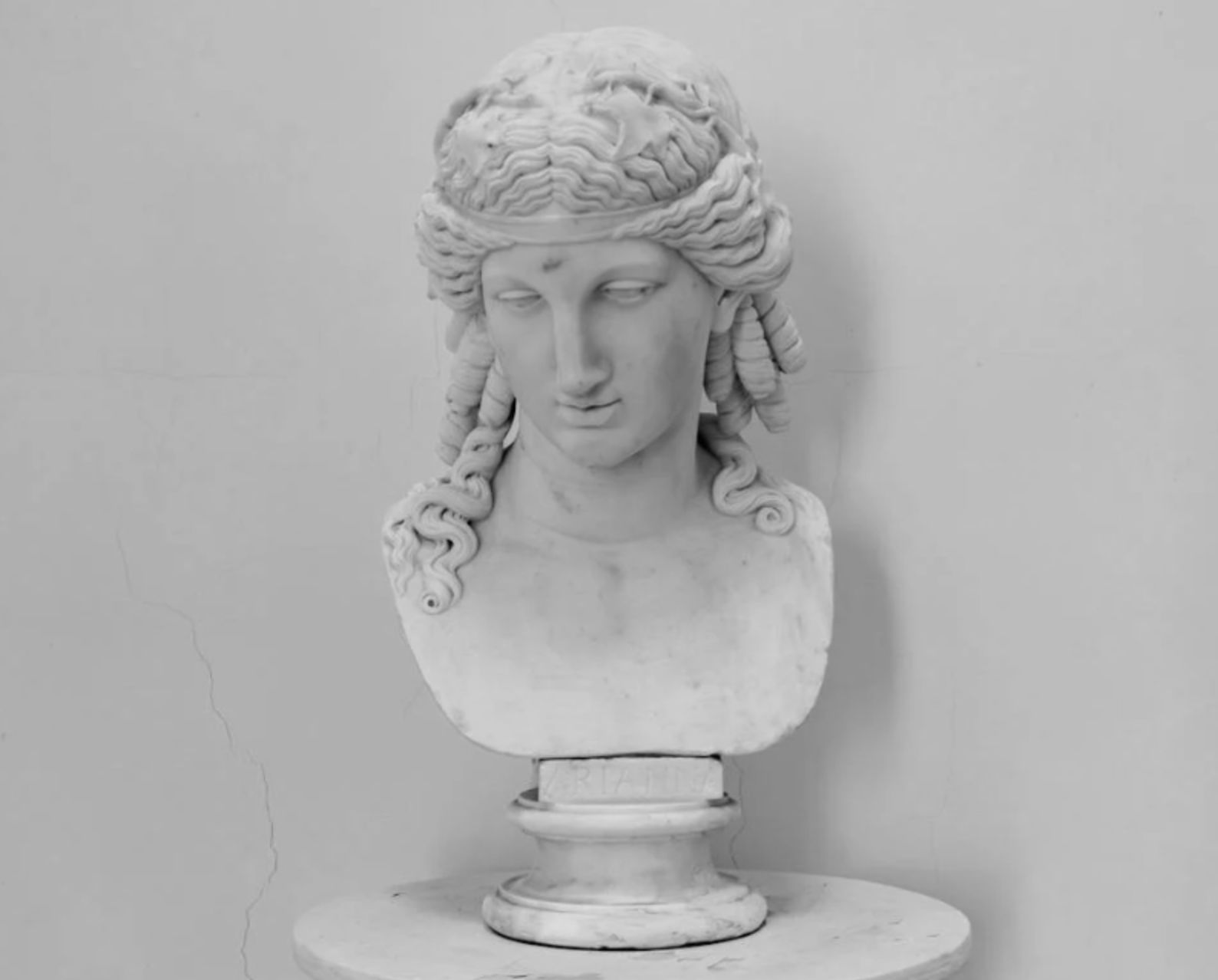 Busto en marbre del madre