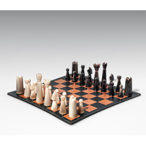 CHESS SET