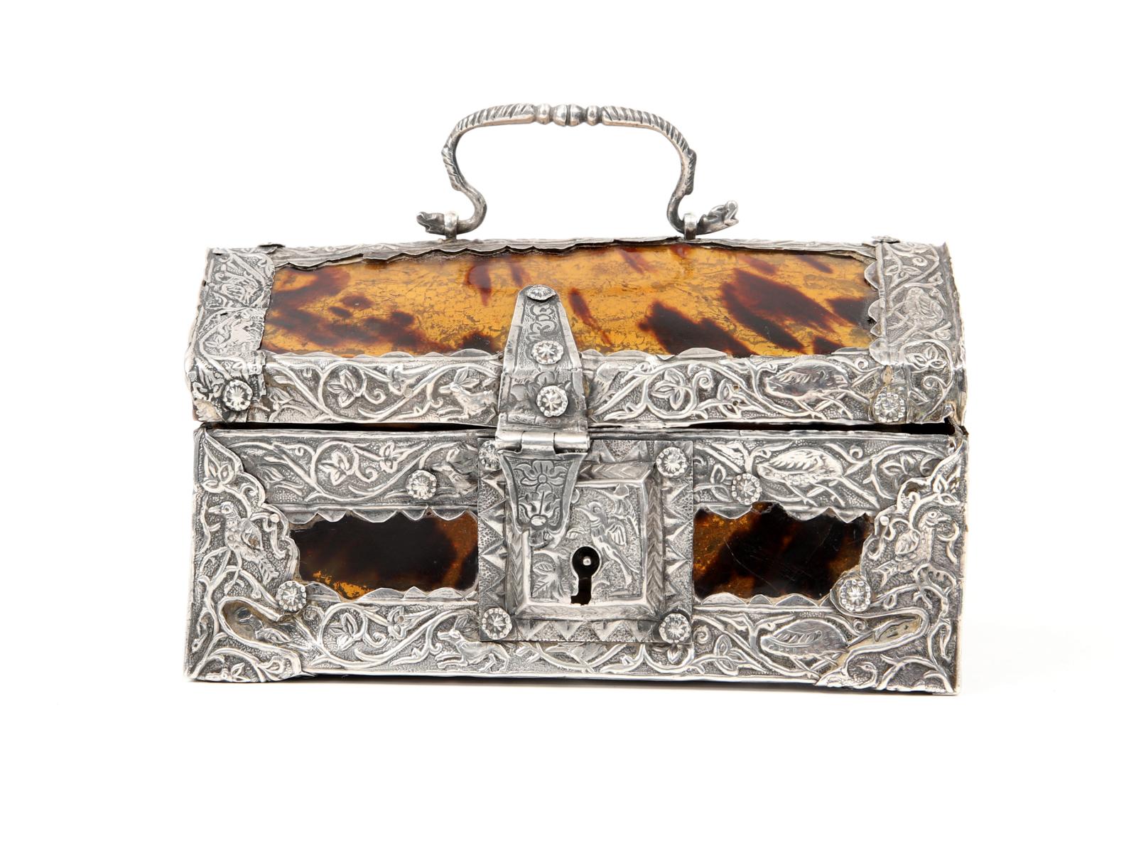 An Indo-Portuguese Gujarati casket