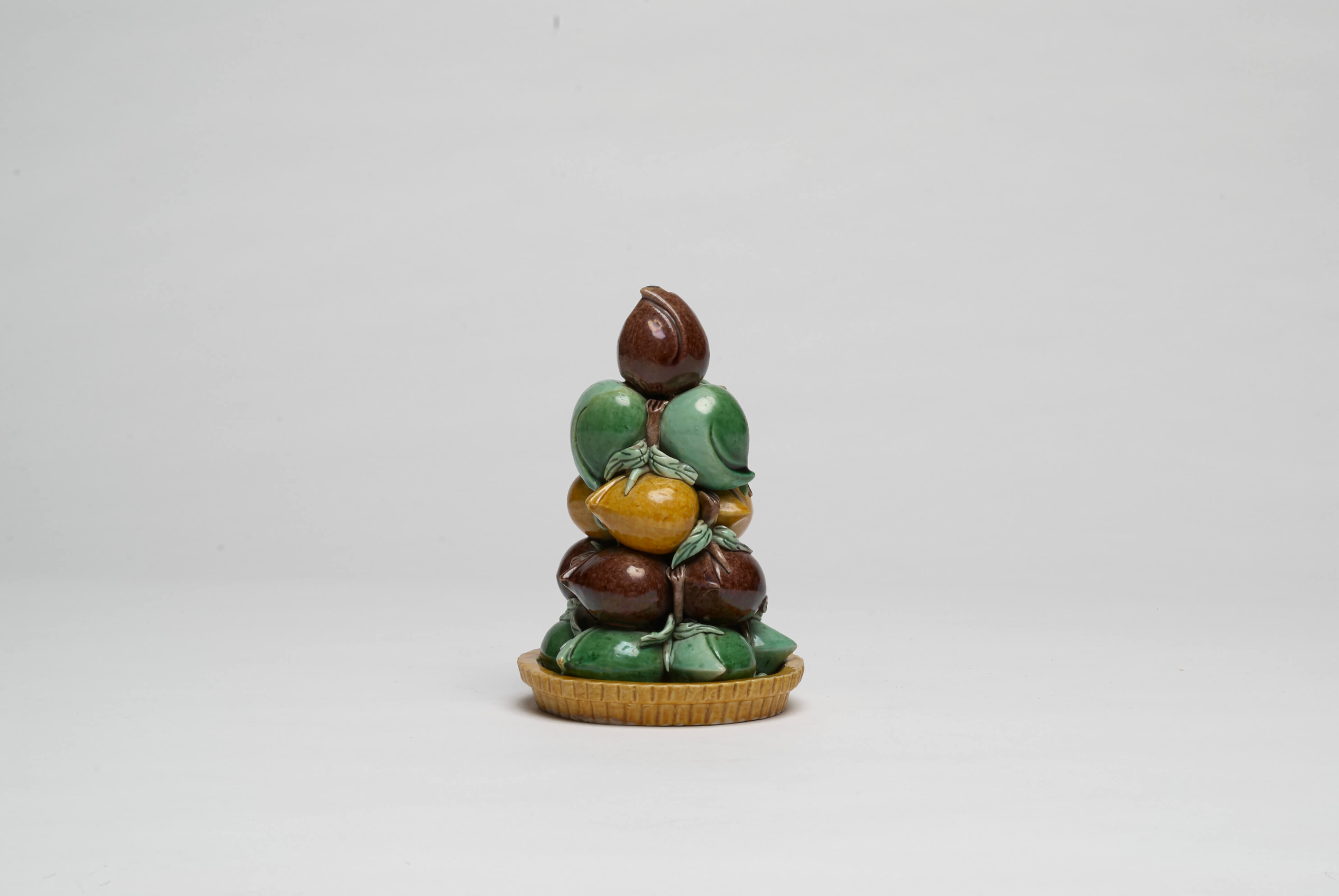 398. Peach Pyramid