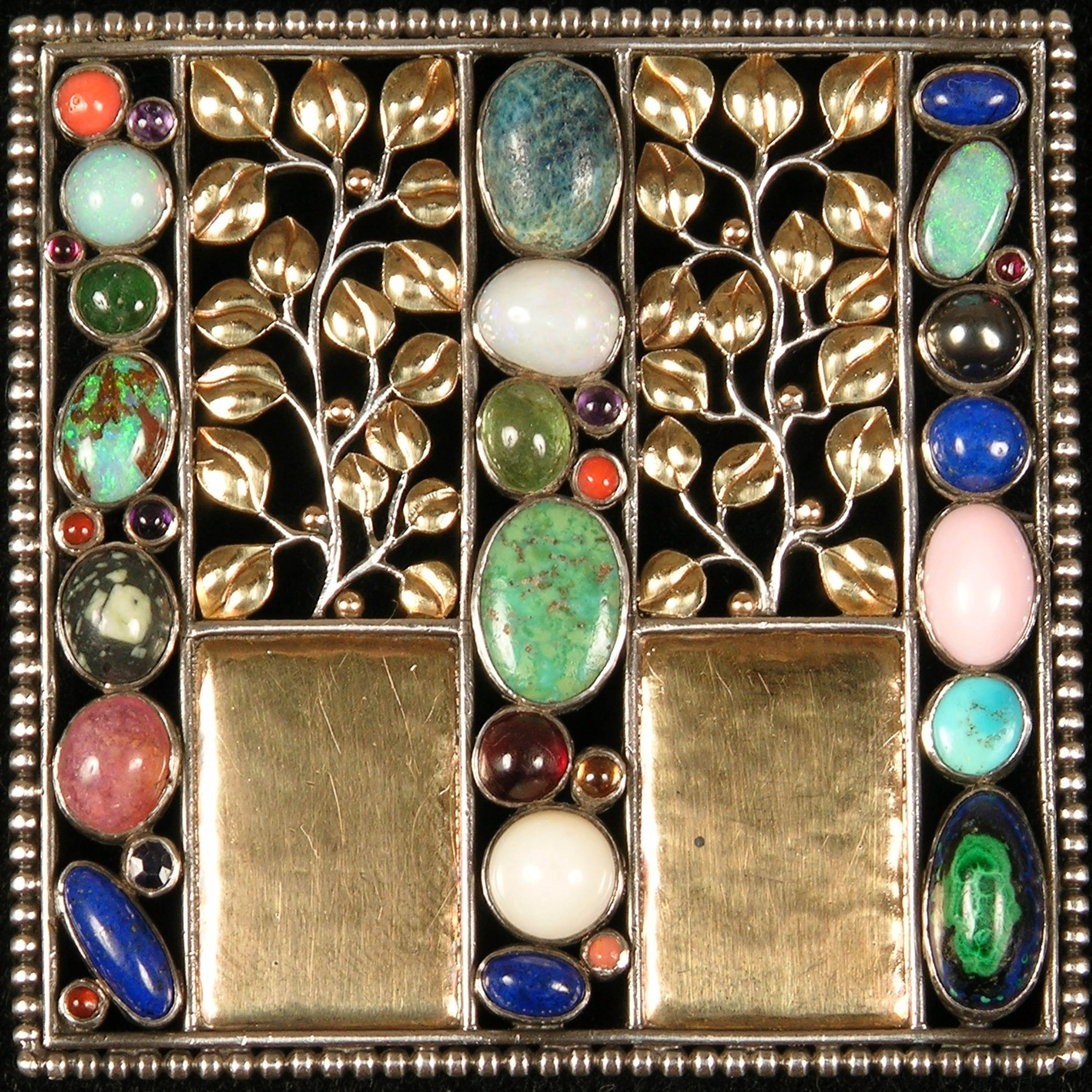 Brooch
